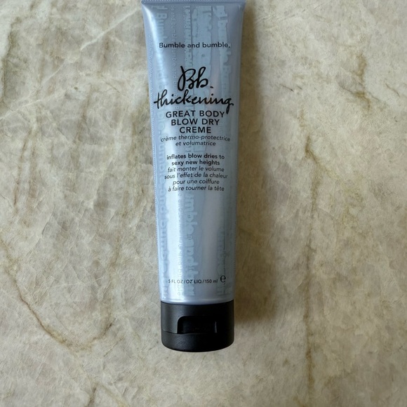 Bumble and bumble Thickening Blow Dry Creme in Silver Tube - Picture 1 of 1